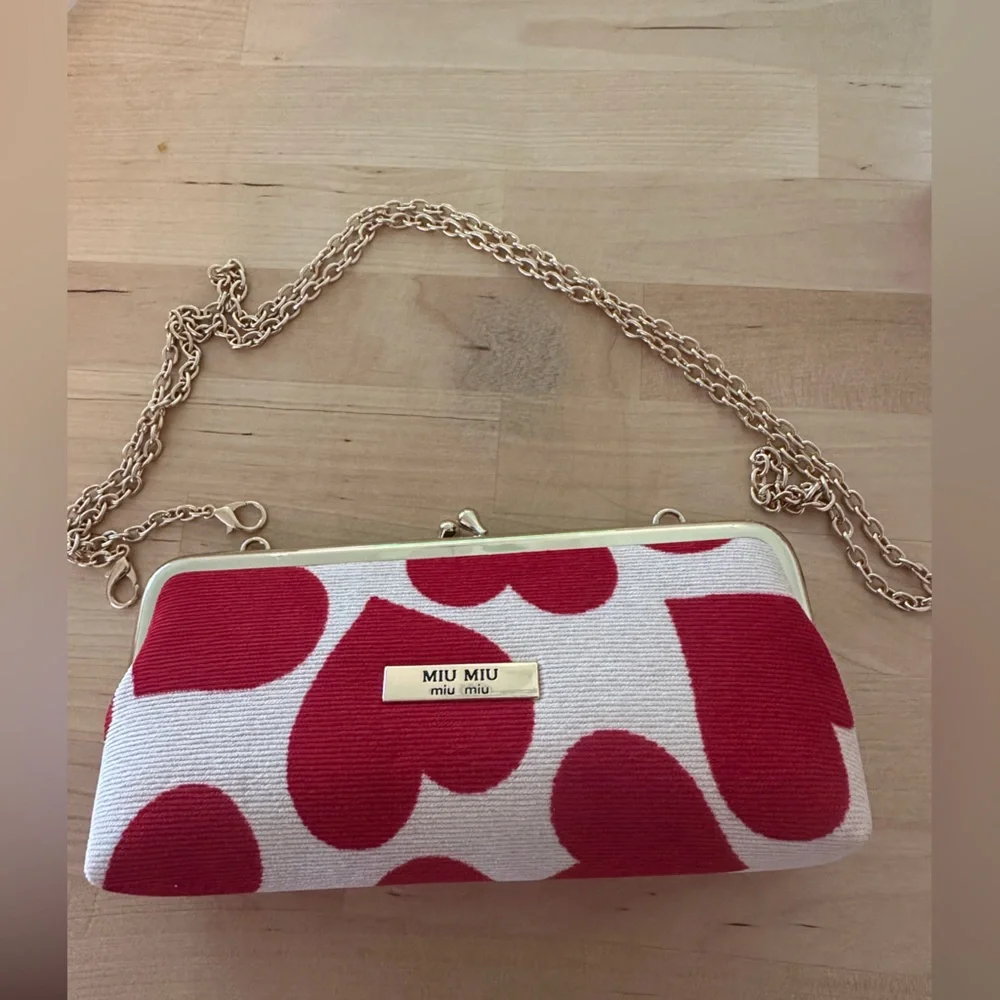 MIU MIU Red Heart Cosmetic Pouch / Bag With Chain NEW - Picture 3 of 5